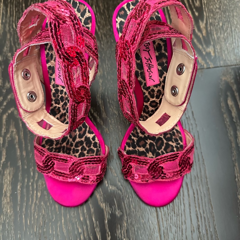 BETSEY JOHNSON’S Pink Sequin Women's Sandals - Size 5 1/2